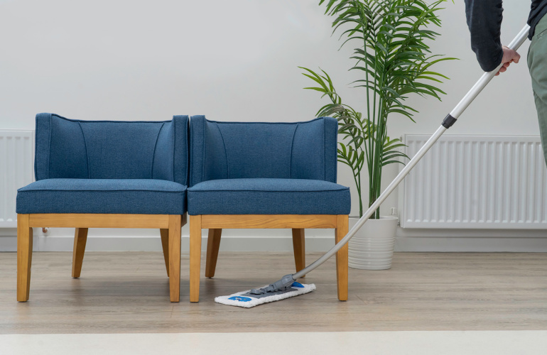 Robert Scott launches innovative to improve cleaning ergonomics Ergo-Globe Curve Handle